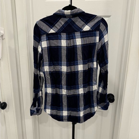 Rails “Hunter” Button Down Shirt - Picture 3 of 5